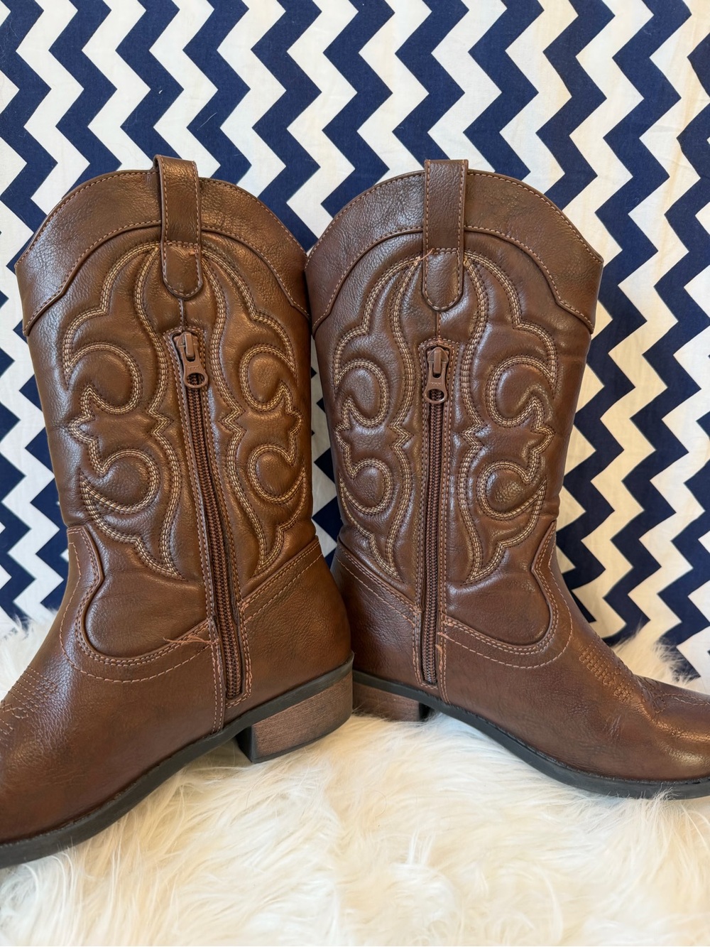Girls Brown Boots - Picture 7 of 8
